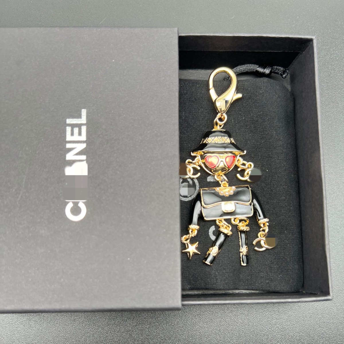 2025新款小香风粉色珐琅墨镜星星C字母人偶项链独特高级感配饰女 - 金色/黑彩