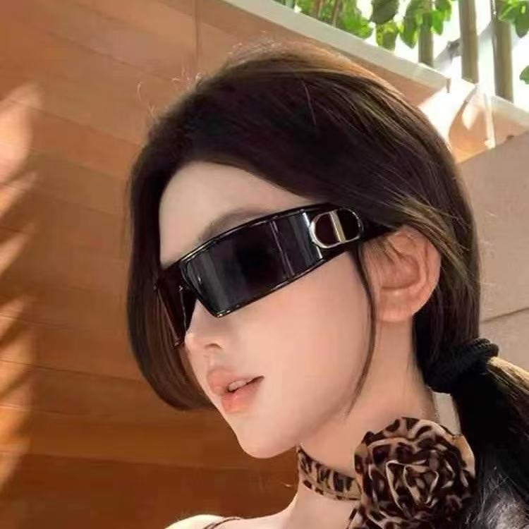 新款头箍时尚太阳镜未来感骑行运动发箍墨镜女潮高级感百搭眼镜 - 黑色灰片（塑料牙）