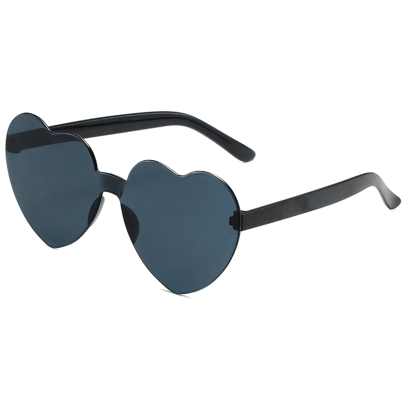 Transparent jelly colored heart-shaped sunglasses for men and women, peach heart sunglasses, cross-border European and American heart-shaped one-piece sunglasses - gray film