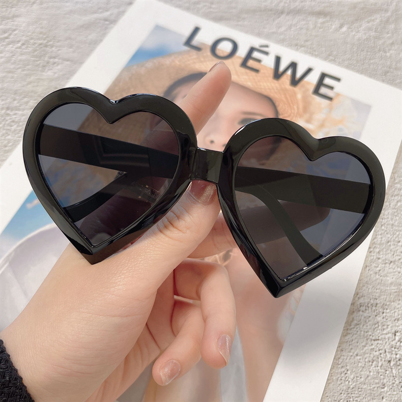 Love sunglasses, funny birthday party glasses, UV resistant fashion, personalized creativity, wedding photos, sunglasses for women - Graphite Black