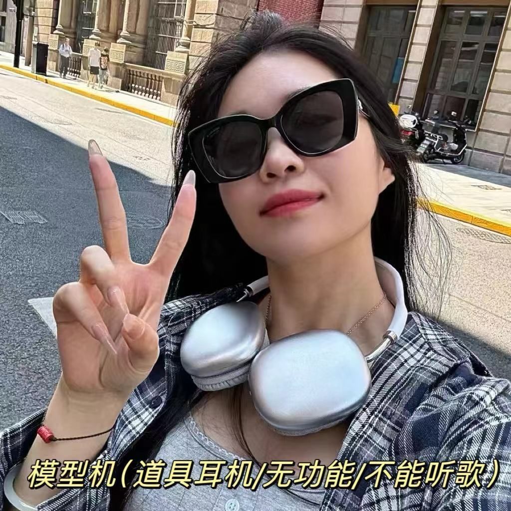 耳机拍照道具网红自拍头戴式耳机模型美式日系JK少女外景写真装饰 - 银白【模型机】