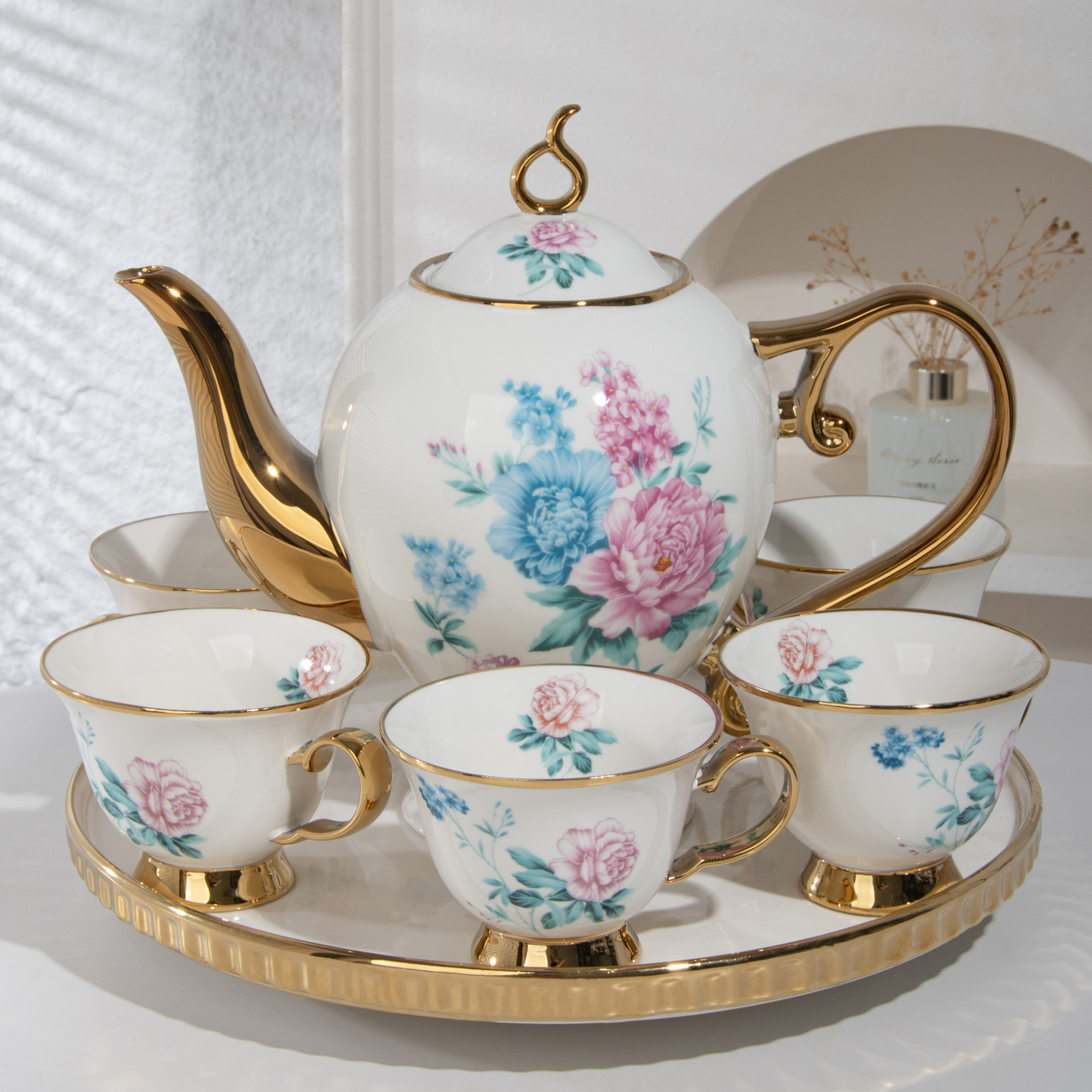 Ceramic water tools, antique tea sets, household water cups, heat-resistant cold water pots, housewarming gifts, tea cups, boxed sets - Gold edged disc eight piece gift box set/Cup 220ML Pot 1700ML