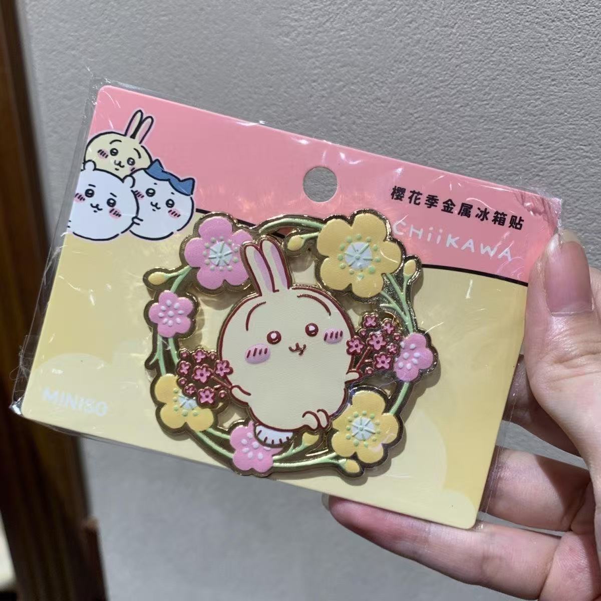 chiikawa吉伊卡哇周边樱花季金属磁吸冰箱贴高颜值可爱冰箱贴礼物 - 乌萨奇金属冰箱贴/吉伊卡哇合金冰箱贴