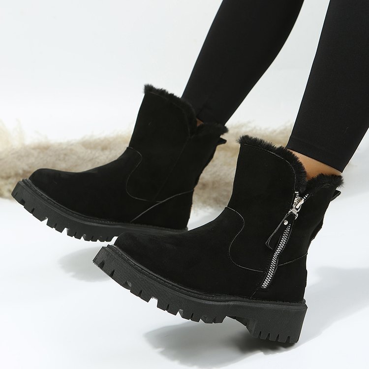 Trendy snow boots for women in the winter of 2025, with a new design featuring a midsole and thick fleece to keep warm. These shoes are made of cotton and fur, and are a combination of both - black/thirty-six