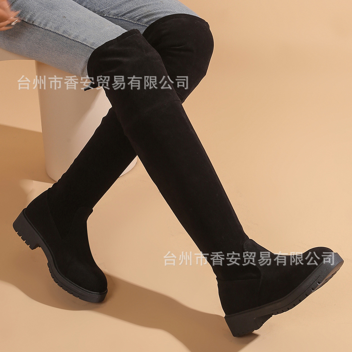 Внешнеторговая обувь большой размер колено эластичные сапоги осень - зима 2025 новый высокий цилиндр толстый нижний цвет мода женские сапоги трансграничный спот - чёрный/Тридцать шесть.