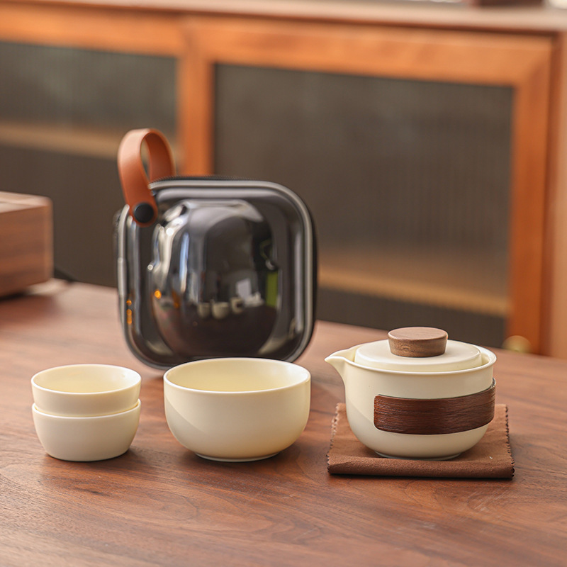 Портативный чайный сервиз Экскурсионный набор Чашка для гостей Один чайник Четыре чашки для заваривания чая на открытом воздухе Керамический чайник Принимающая сумка Чайник - Один чайник из трех стаканов (1 большой стакан 2 маленький стакан) Набор - бежевый желтый