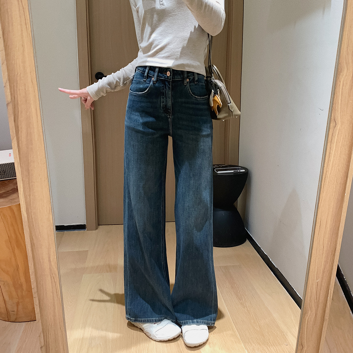 Весной не поздно смоделировать штаны! Две версии ферментации, мытье рук, чистка кошачьей бороды, брюки, длинные ноги, джинсы, женщины. - Подверсия/Двадцать пять.