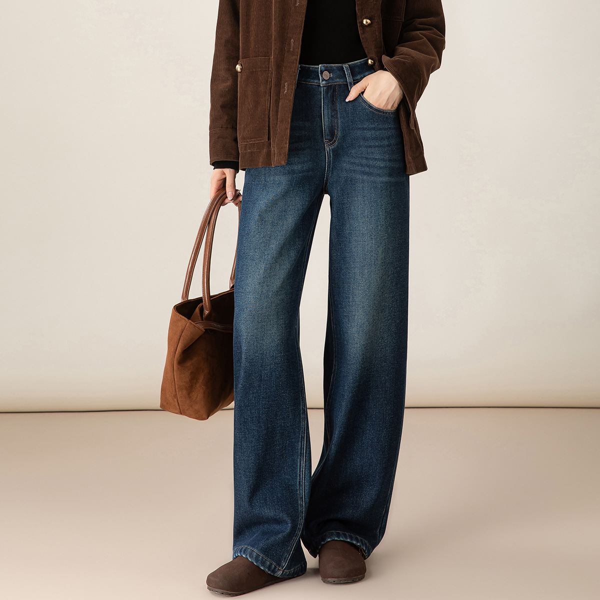 Женские джинсы с длинным цилиндром темно - синего цвета Woman Winter 2025 Новый свободный, тонкий, узкий вариант брюк с широкими ногами - Темно-синий/Двадцать шесть.