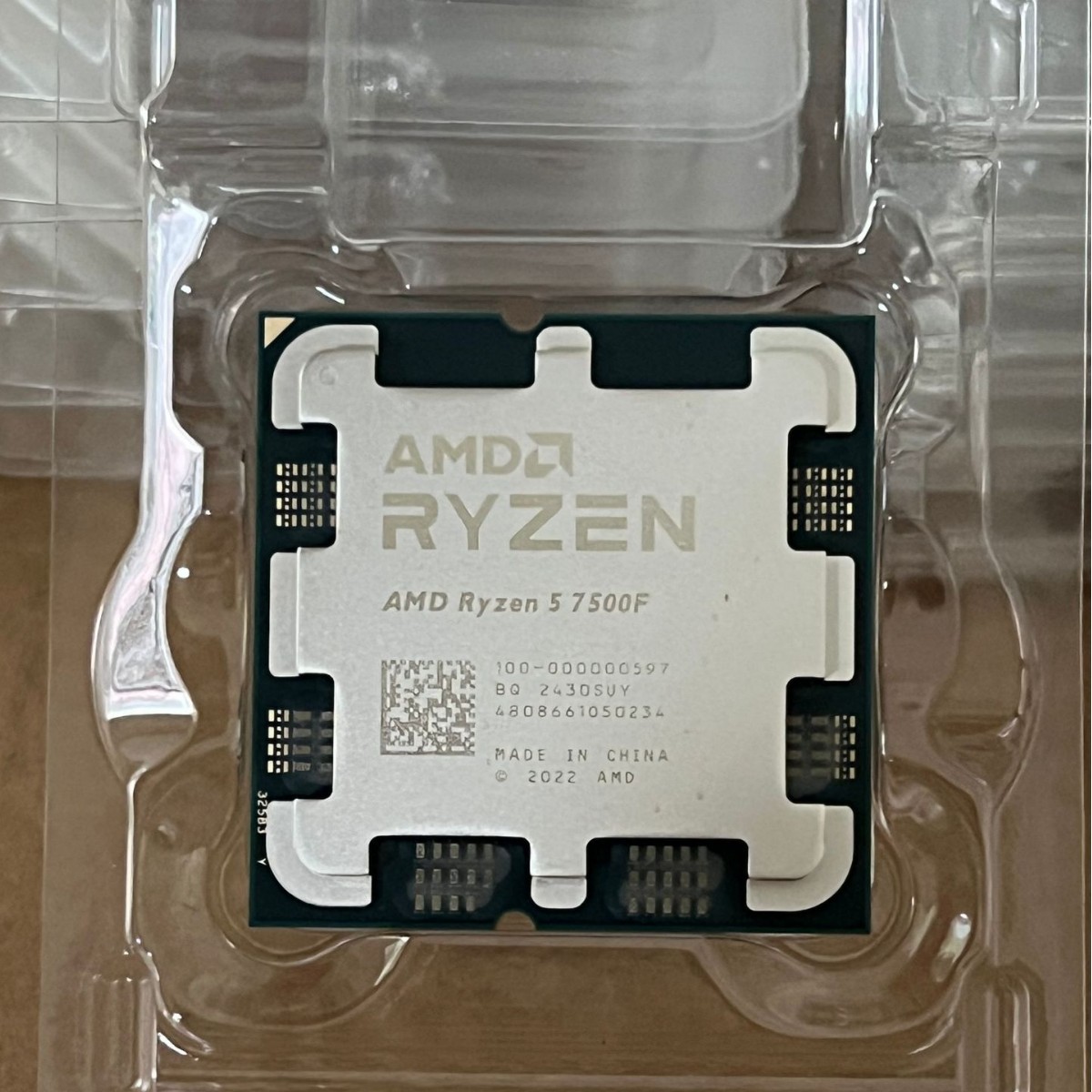 AMD AM5 Ryzen R5-7500F CPU processor with 6 cores and 12 threads