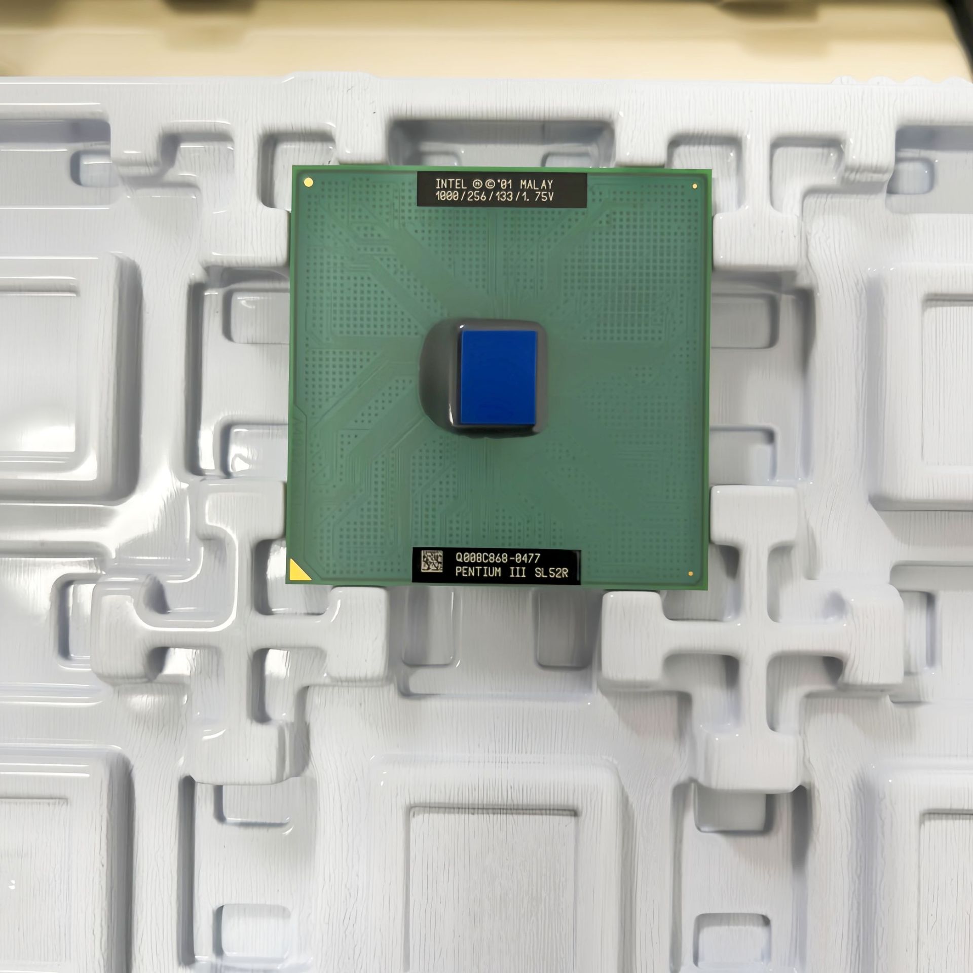 Intel Pentium III 1000 / 256 / 133 1.0G 370 Встроенный процессор P3 - RB80526PZ001256 SL52R