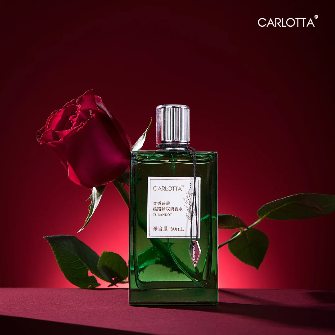 Yi Xiangzhen Тибетский шелковый путь Ария духи стойкий аромат свежий аромат розовый эпос женский темперамент белые воротнички духи - 60ml