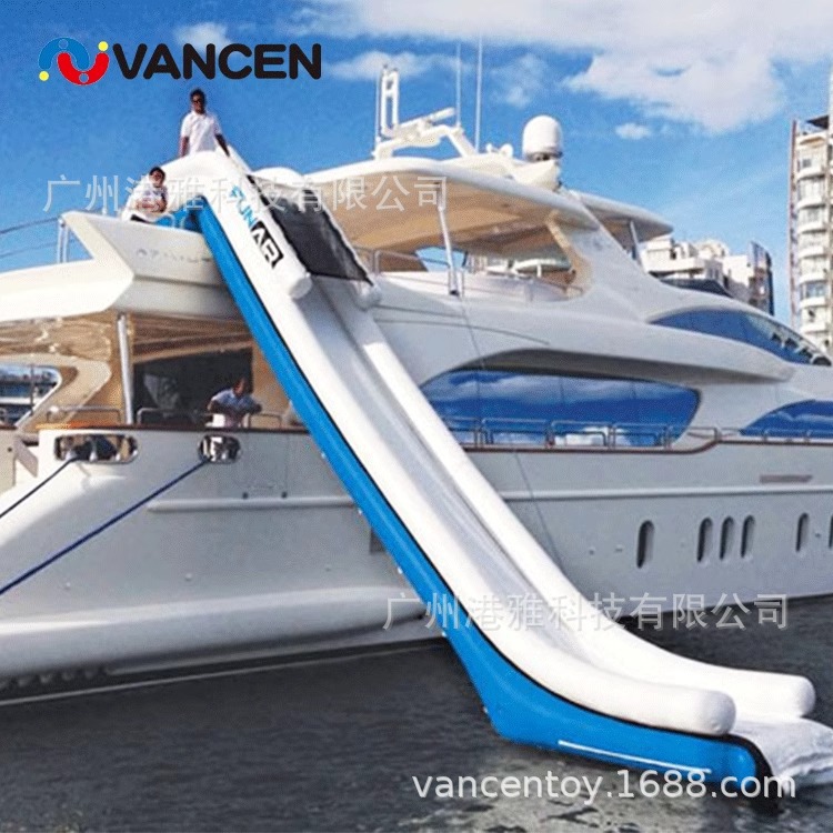 充气水上游艇滑梯海上泳池带网潜水池配套豪华游轮休息吧台漂浮排