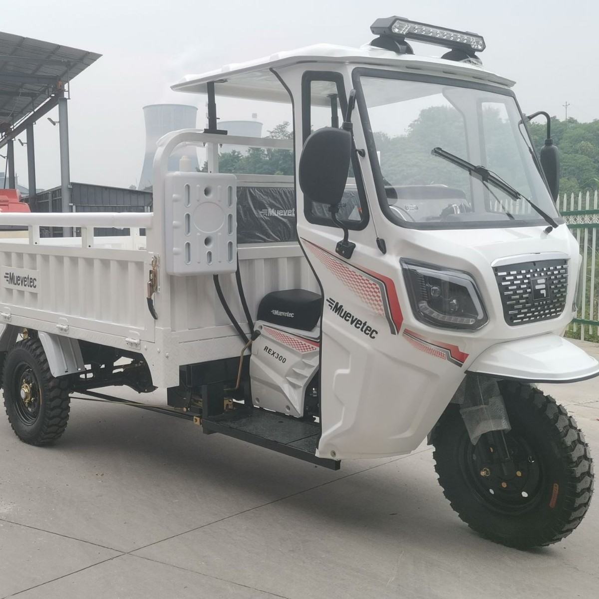 Белый 300cc бензиновый трехколесный велосипед с водяным охлаждением