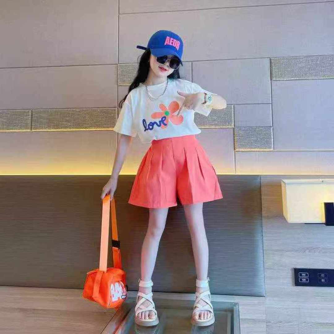 Чистый 3.9 280 комплектов летней детской одежды с незначительными дефектами небольшой весь, первые четыре комплекта чистого хлопка 225 с желтой точкой и серой, последний раздел 55 комплектов окраски, код 1 - 7 ярдов независимой упаковки.