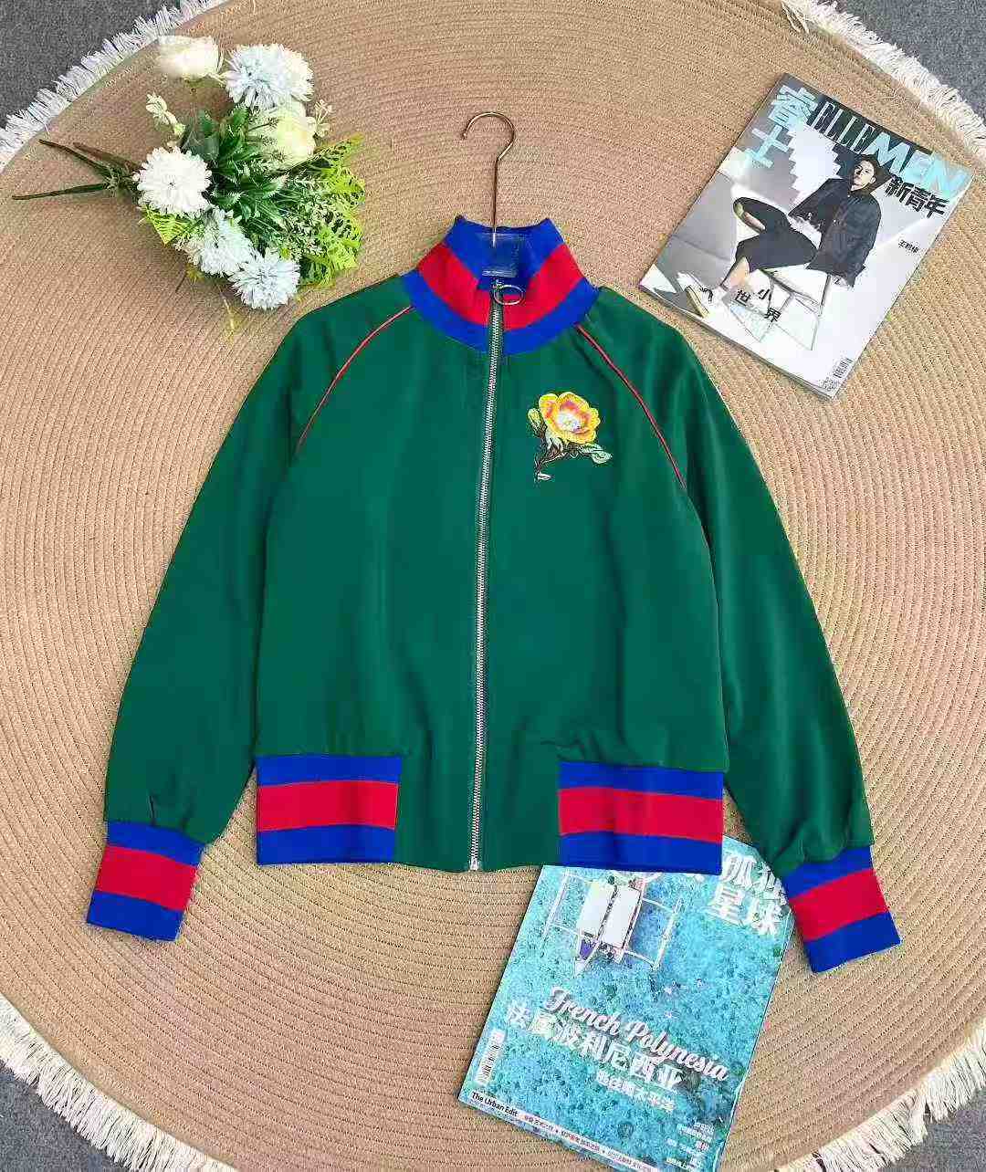 167 Heavy Industries вышивка жемчужная куртка серии, небольшая целая, в основном фотомодель, детали являются модным бутиком, кодовое число S - 1XL, независимая упаковка с подвеской. Полностью 6,8