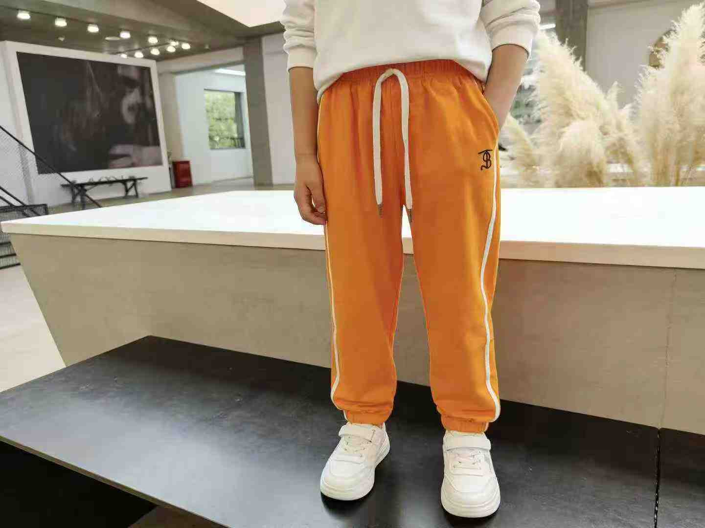 Все товары 4.8 ➕ 1 Мальчики и девочки Тонкие хлопчатобумажные пупки Количество брюк для отдыха 350 Порядок размера 150 - 160 Фото Цвет отдельная упаковка с краном Товар чистый и аккуратный