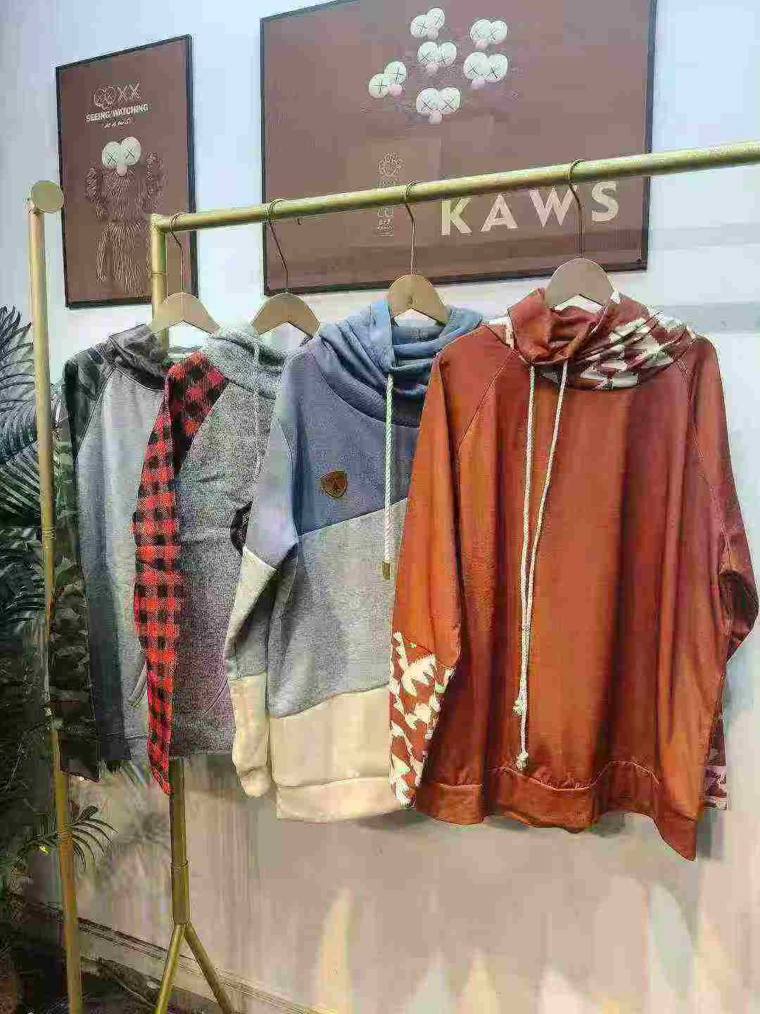 Полная очистка 5.8 130 предметов внешней торговли мужчин и женщин той же осенью и зимой с шляпой и защитной одеждой небольшой целой, с плюшевым без пуха пополам, S - 2XL код независимой упаковки.