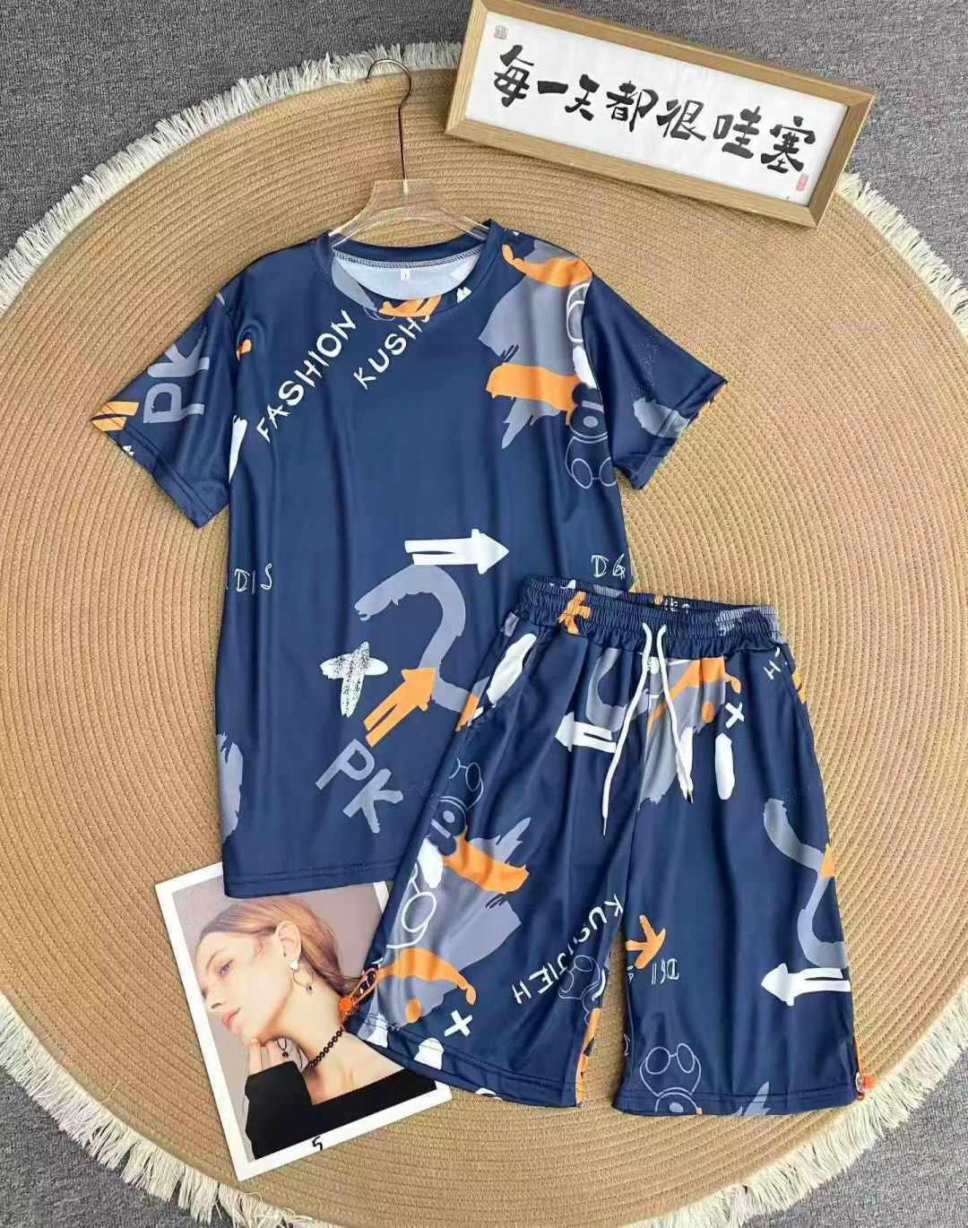 Спортивные наборы для отдыха 117 комплектов 8,5, ткань удобная и эластичная, брюки натянутые талия, есть карманы, кодовое число 1 - 3 - 4 - 6 ярдов, отдельная упаковка