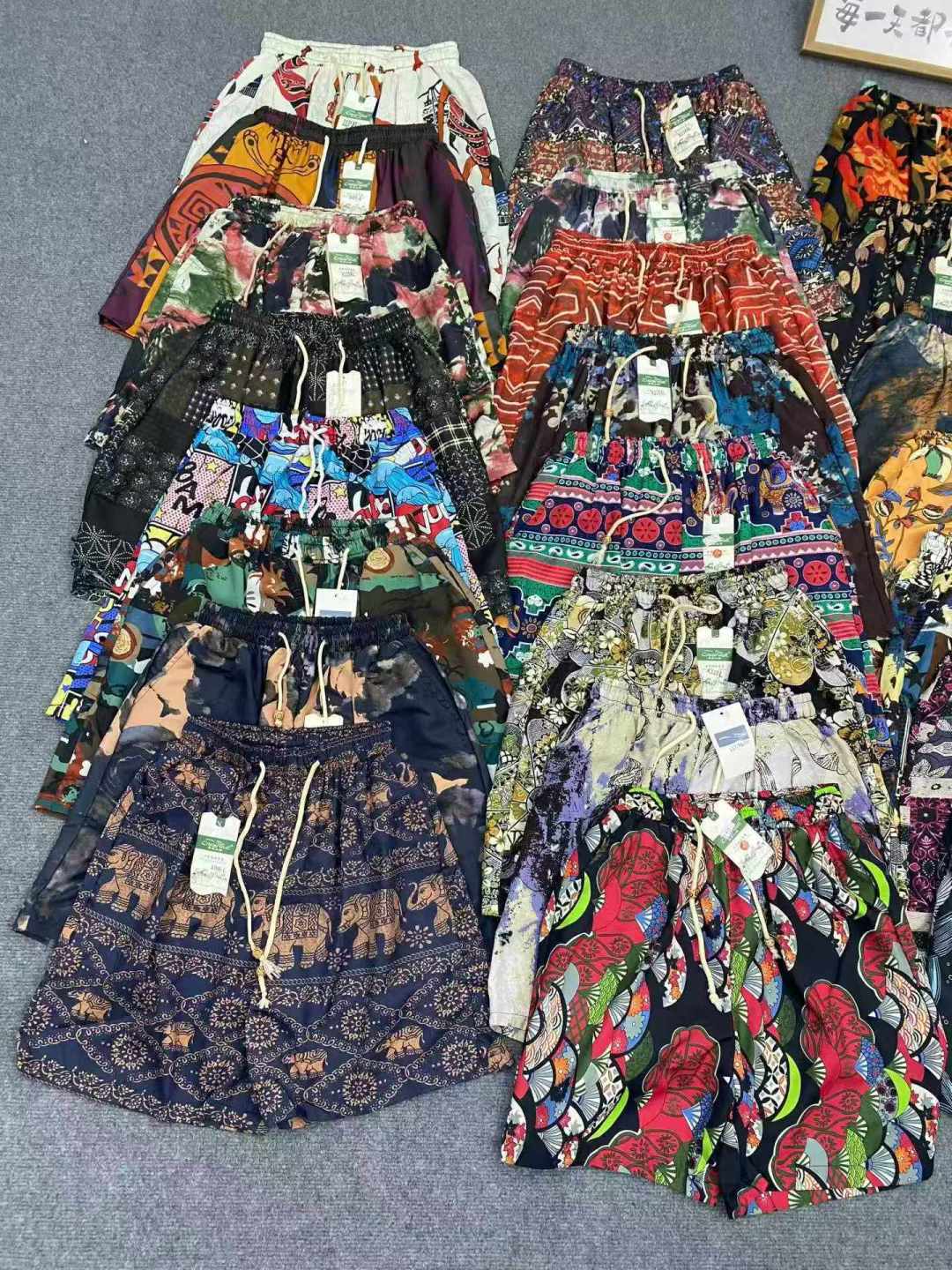 Мужские пятибалльные пляжные брюки 9187 шт. 6.5, веревка рыхлая талия, с карманами, разноцветными цветами, два типа веревки, кодовое число M - 3XL, товар чистая независимая упаковка с подвеской