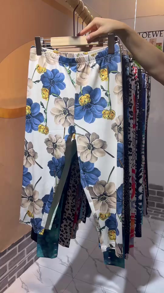 Полная очистка 4,8 юаней / статья около 4000 высокоэластичных женских брюк, независимая упаковка, кодовое число XS - 6XL, стиль видео, небольшая целая лента смешанных, очень подходит для экспорта продукции внешней торговли!