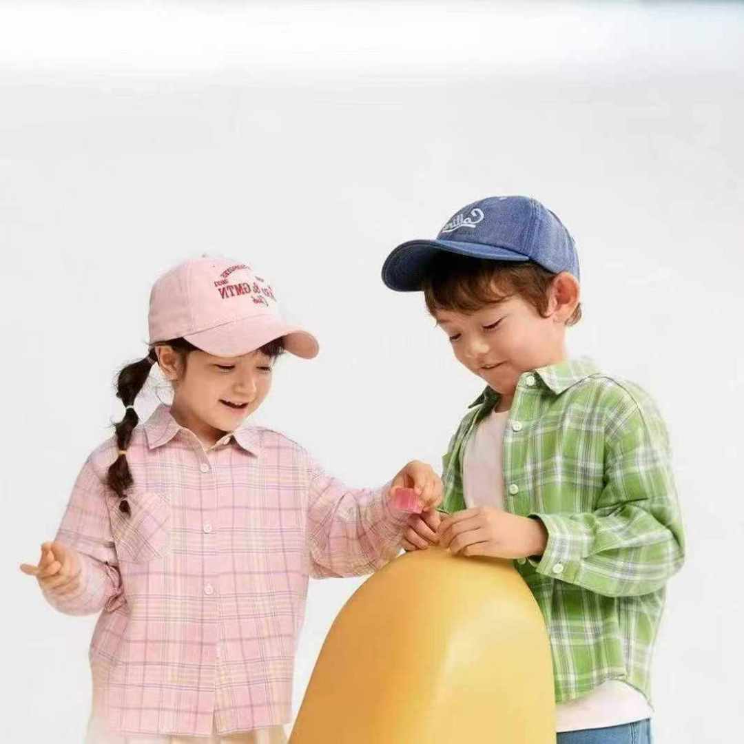 Полная очистка 5.8 минут + 0.51954 детская сетка рубашки с длинными рукавами, весь 4 цвета, сзади с принтом, две ткани, кодовое число 90 - 140, десятки плюшевых, есть список, независимая упаковка, модельная карта только для справки