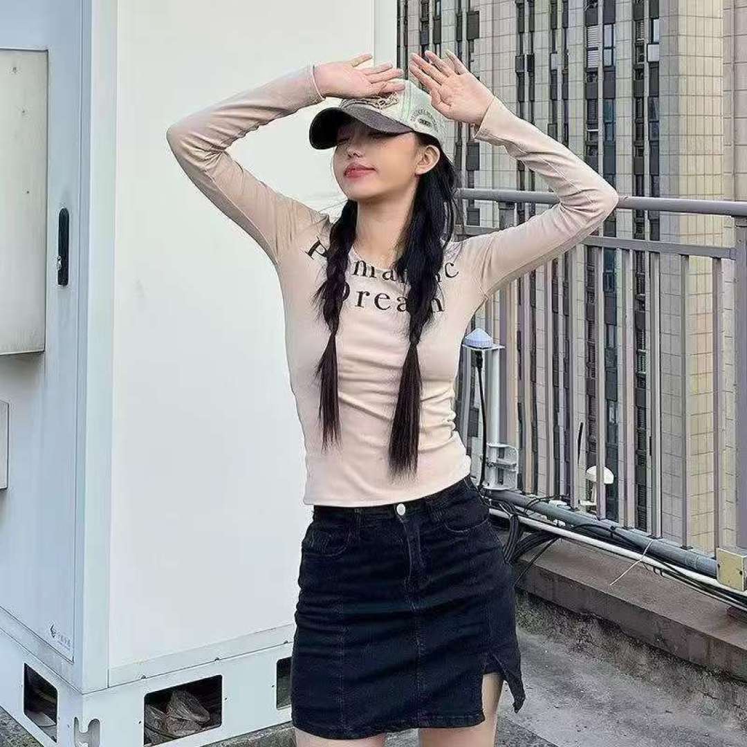 [Луна]: 5.5.8 Чистая 79 шт. (независимо от груза) [Луна]: простой буквенный принт U воротник горячая девушка с длинными рукавами блузка [Луна]: 1234 ярда независимая упаковка [Луна]: одна 2 - цветная ткань мягкая