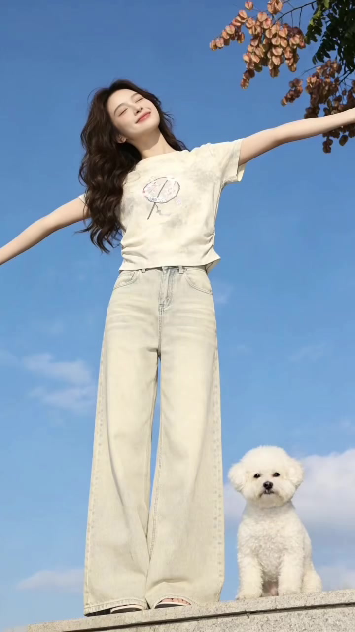 Все товары 7.8. ➕ 1 Китайский стиль высокое чувство Spice Girls короткие рукава T количество около 1200 размер S M L различные цвета различные узоры убирать талию больше отдельная часть упаковки с краном товары чистые, аккуратные и качественные