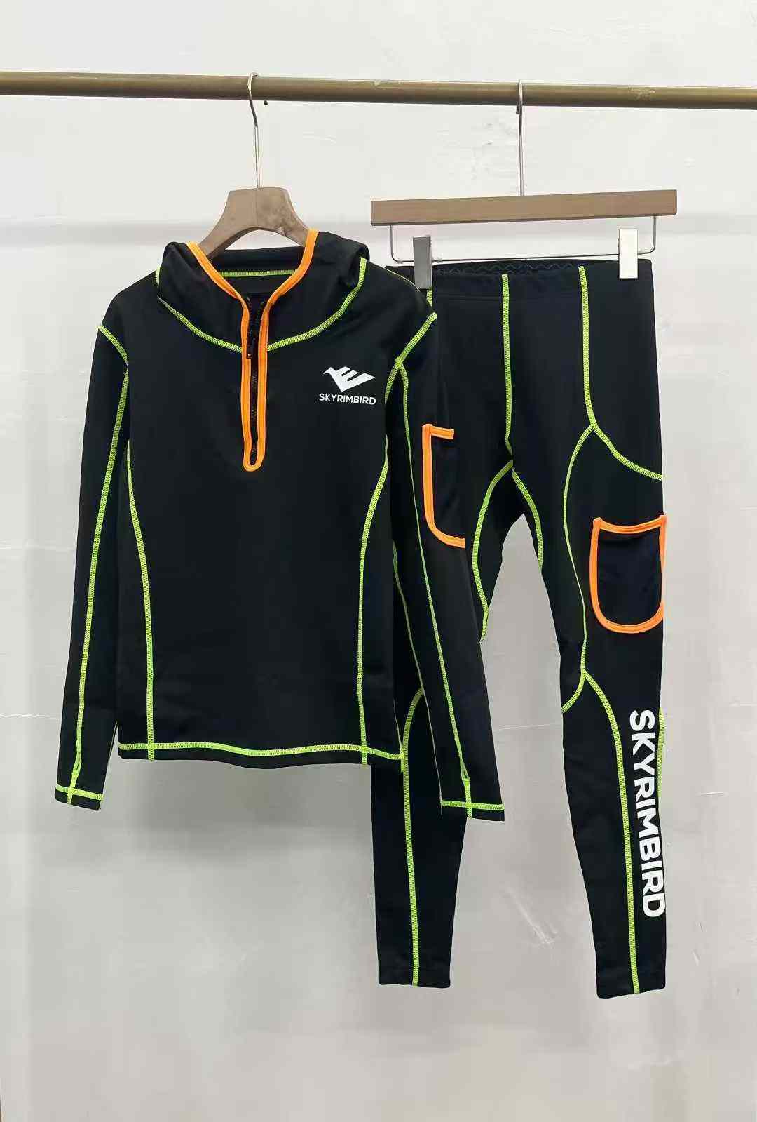 87 комплектов высокоэластичных беговых костюмов с длинными рукавами с капюшоном, фото. Качество очень хорошее. S - 15XL, независимая упаковка, полная очистка 20 (модельные рисунки только для справки)