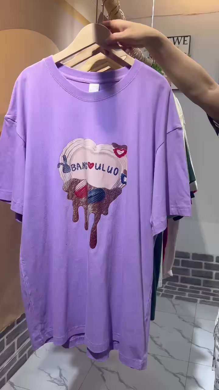 Полная очистка 7,8 юаней / шт., распределение 8,8 юаней / шт., самая низкая в сети, без переговоров! Около 7800 штук для мужчин и женщин того же самого чистого хлопчатобумажного короткого рукава, ткань 200 г - 260 г варьируется, рабочая оболочка + задний воротник, независимая упаковка, кодовое число S - 4XL, цвет с несколькими узорами больше! Прямая трансляция, необходимый товар!