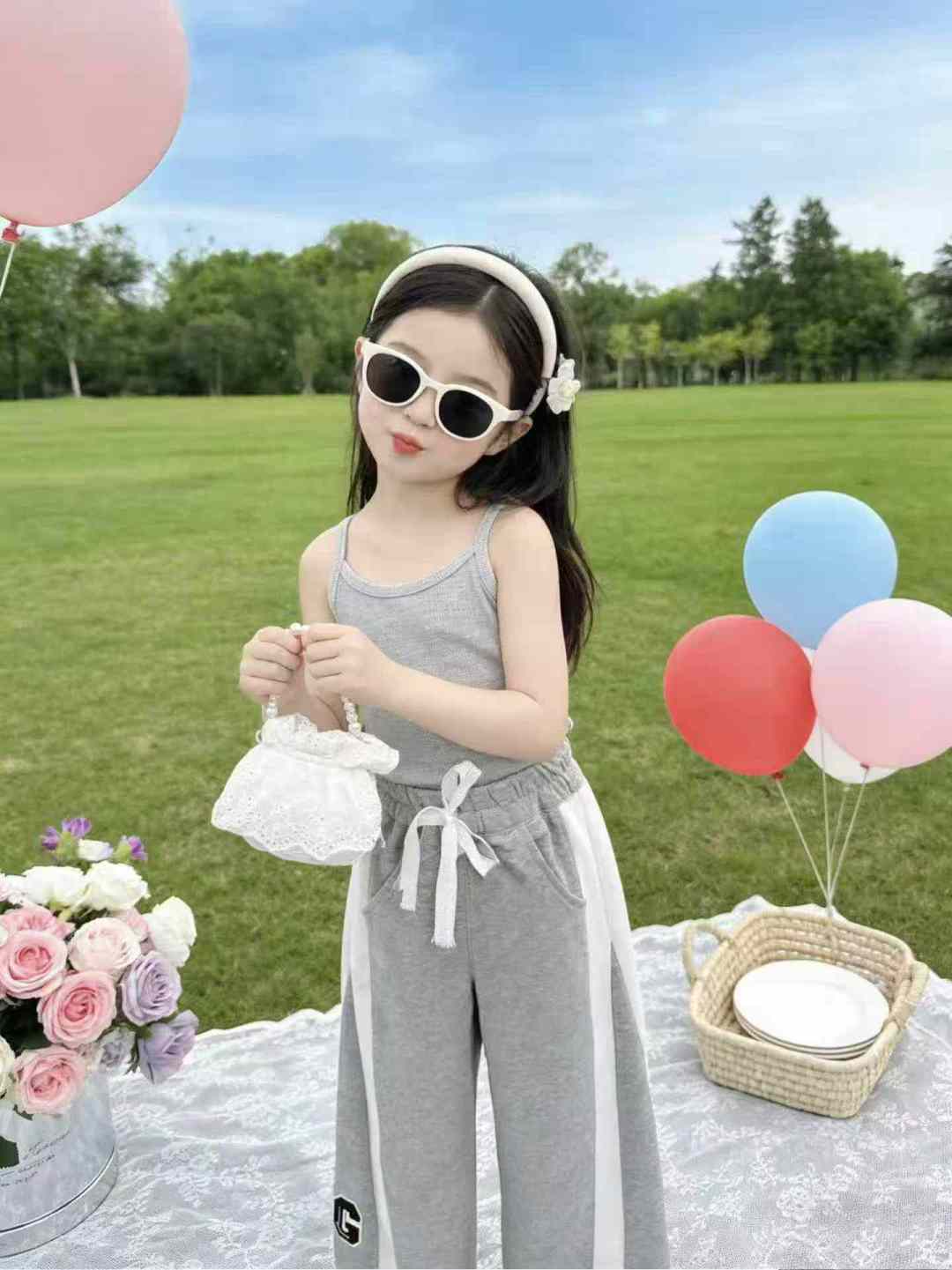 Все товары 6.8 ➕ 1 Количество трикотажных брюк для девочек около 300 Размер 22 - 26 (эквивалент 110 - 150) Средний размер меньше два маленьких целых два цвета, завернутые в отдельную упаковку с краном товары лучше