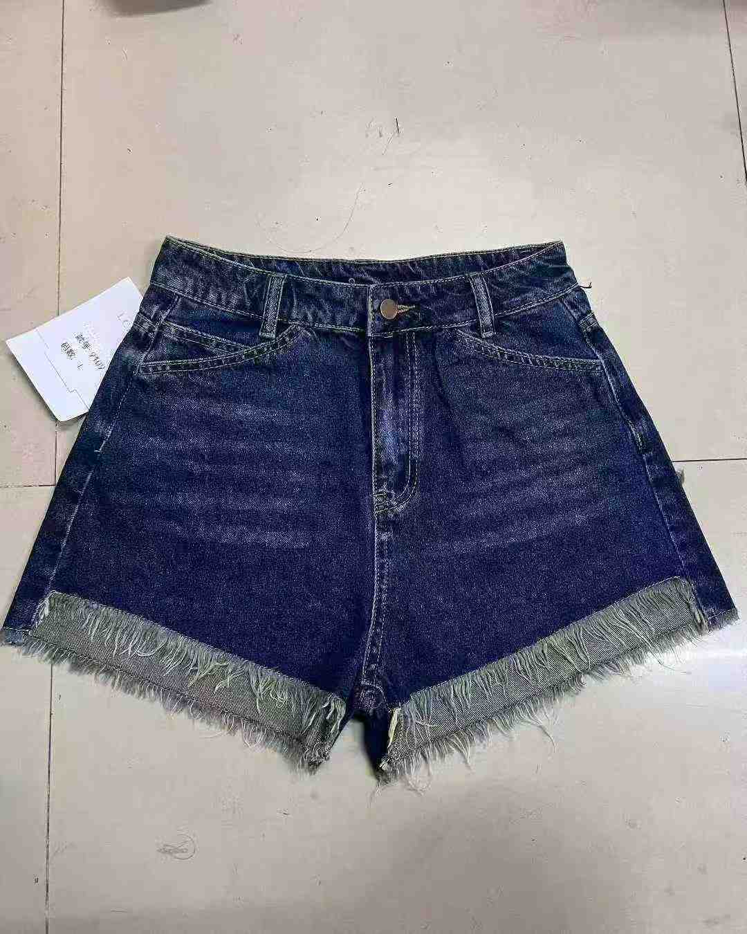 Высокая талия ретро новые простые шорты ковбои летом явно тонкие волосатые горячие брюки США Spice Girls 521 полная ясность 13,8 юаней, только полная ясность, количество кодов SML, оригинальная независимая упаковка, ткань мягкая и удобная, список кодов [праздновать] [праздновать] [праздновать]