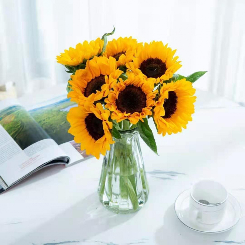 Цветы Юньнань Куньмин розовый букет база Лили подсолнухи прямая партия домашних бутылок для воды - KM20 Подсолнухи 3 шт. + трава 1 шт./Доставка травяных консервантов
