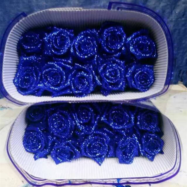 Голубая Дьяволица Розы Цветы Оптовая торговля цветами Юньнань Цветы Прямая партия цветочных магазинов с цветочными общинами - Голубой цвет (20 шт. / коробка)