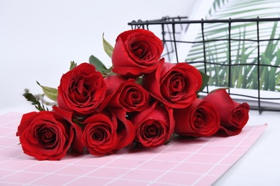 Красные розы Фрейда Цветы Юньнань Куньмин Прямая свадьба - Красная Каролина/Двадцать штук.