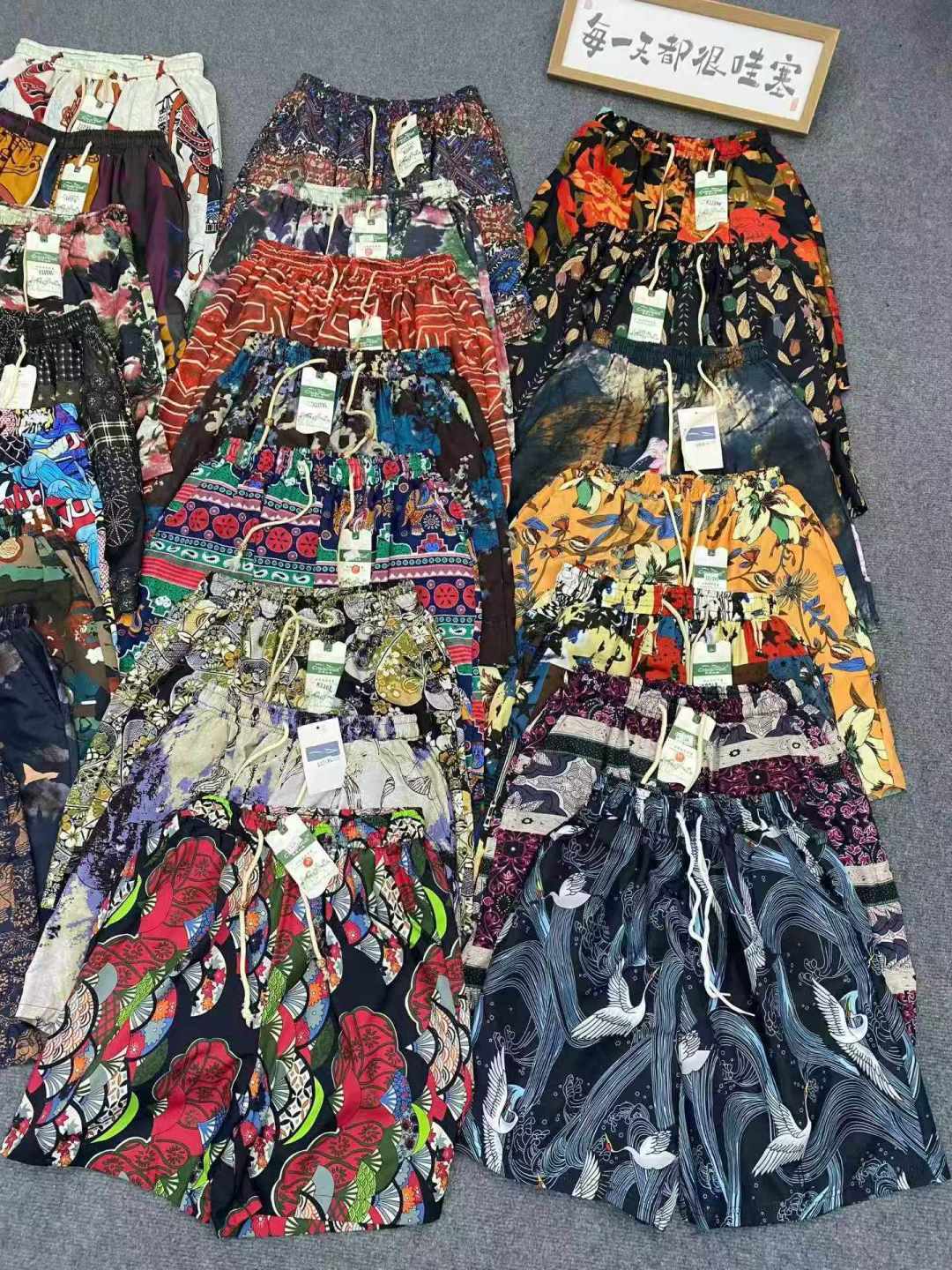 Мужские пятиминутные пляжные брюки 7887 шт., полностью чистая 5,8, распределенная 6.5, веревка для откачки, растянутая талия, с карманами, цветочные разновидности, два типа откачки, кодовое число M - 3XL, товар чистая и независимая упаковка с подвеской