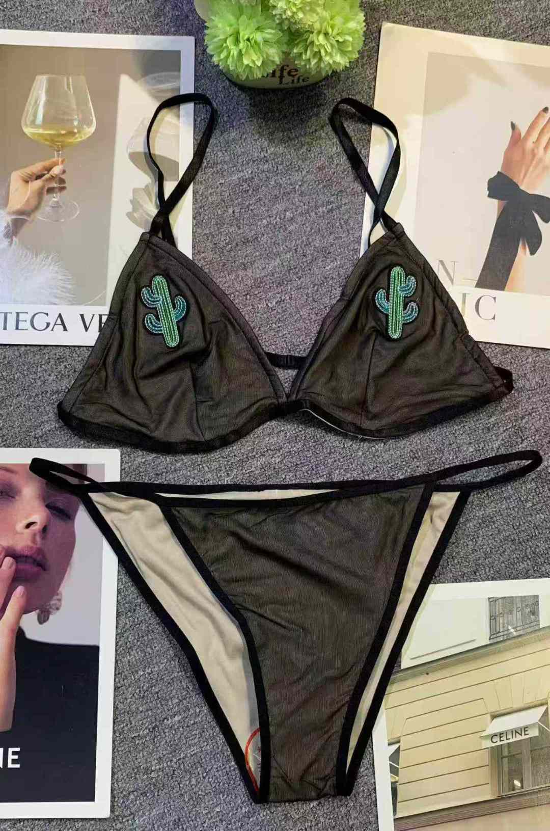 На новом Quanqing: 3.8 Набор простого пляжного курортного сексуального бикини раздельный купальник, [любовь] около 150 штук, средний код, одетый в 80 - 110 фунтов, [666] оригинальный дефект упаковки на заводе (модельная карта только для справки)